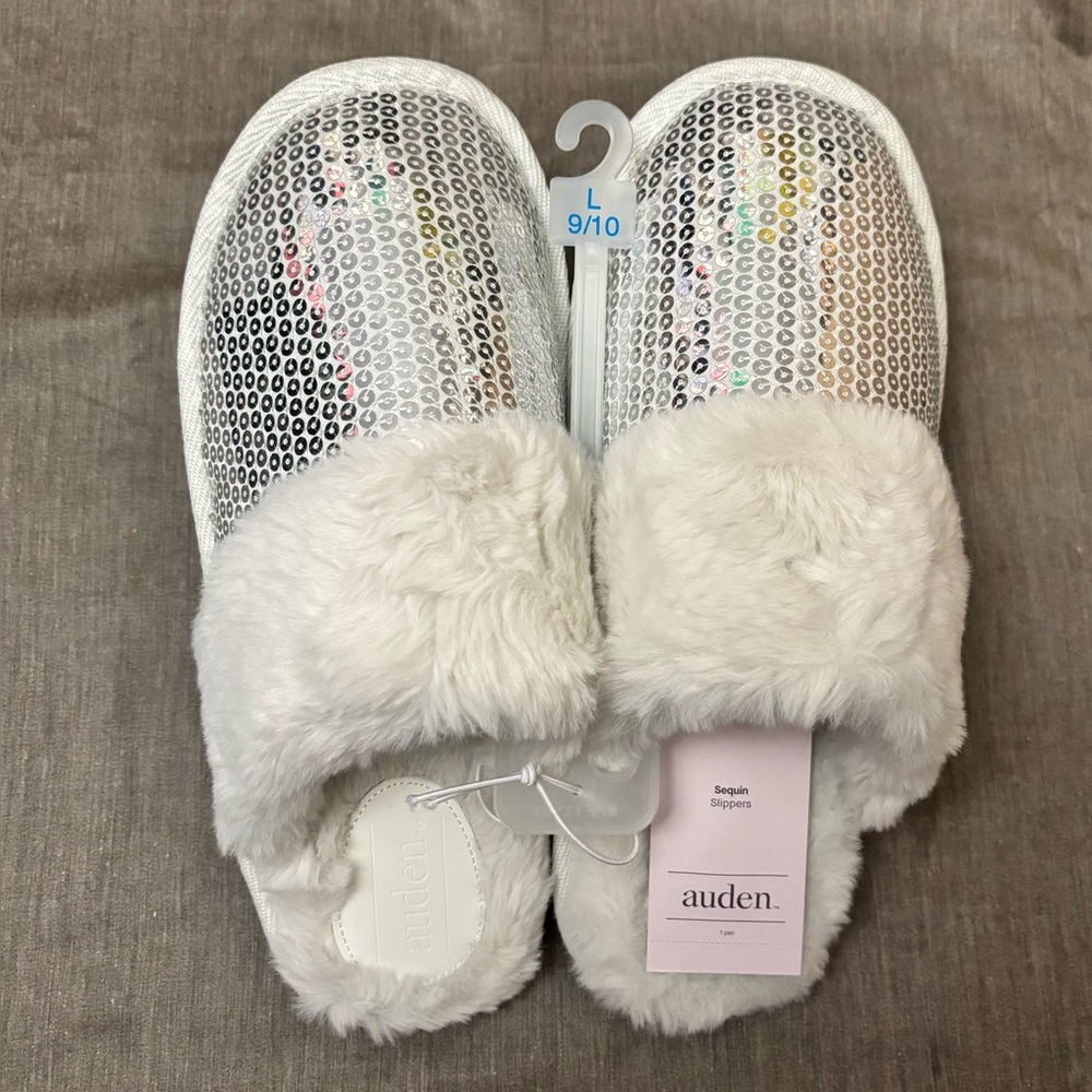 Auden Silver Sequin Slippers with White Faux Fur, Size: L (9/10), NWT